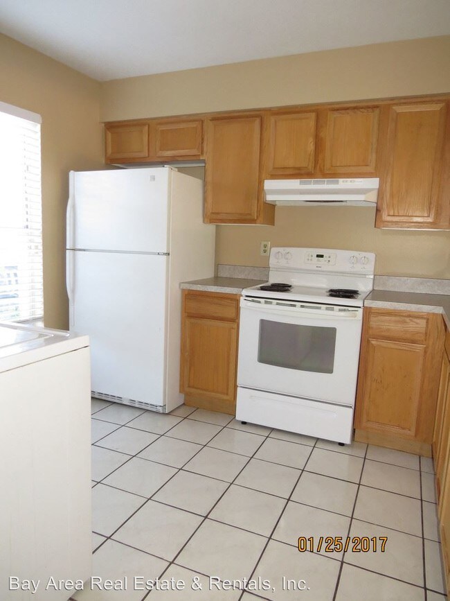 Building Photo - 5110 Sunridge Palms Dr