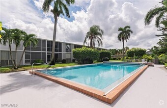 Building Photo - 2064 Alamanda Dr