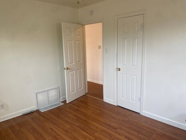 Foto del edificio - 707 W 16th St
