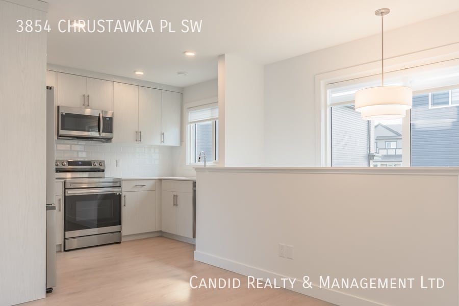 Primary Photo - ABOVE GARAGE GARDEN SUITE IN CHAPPELLE