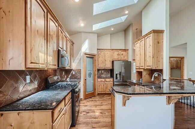 Building Photo - 4485 Georgetown Dr, Loveland, CO, 80538