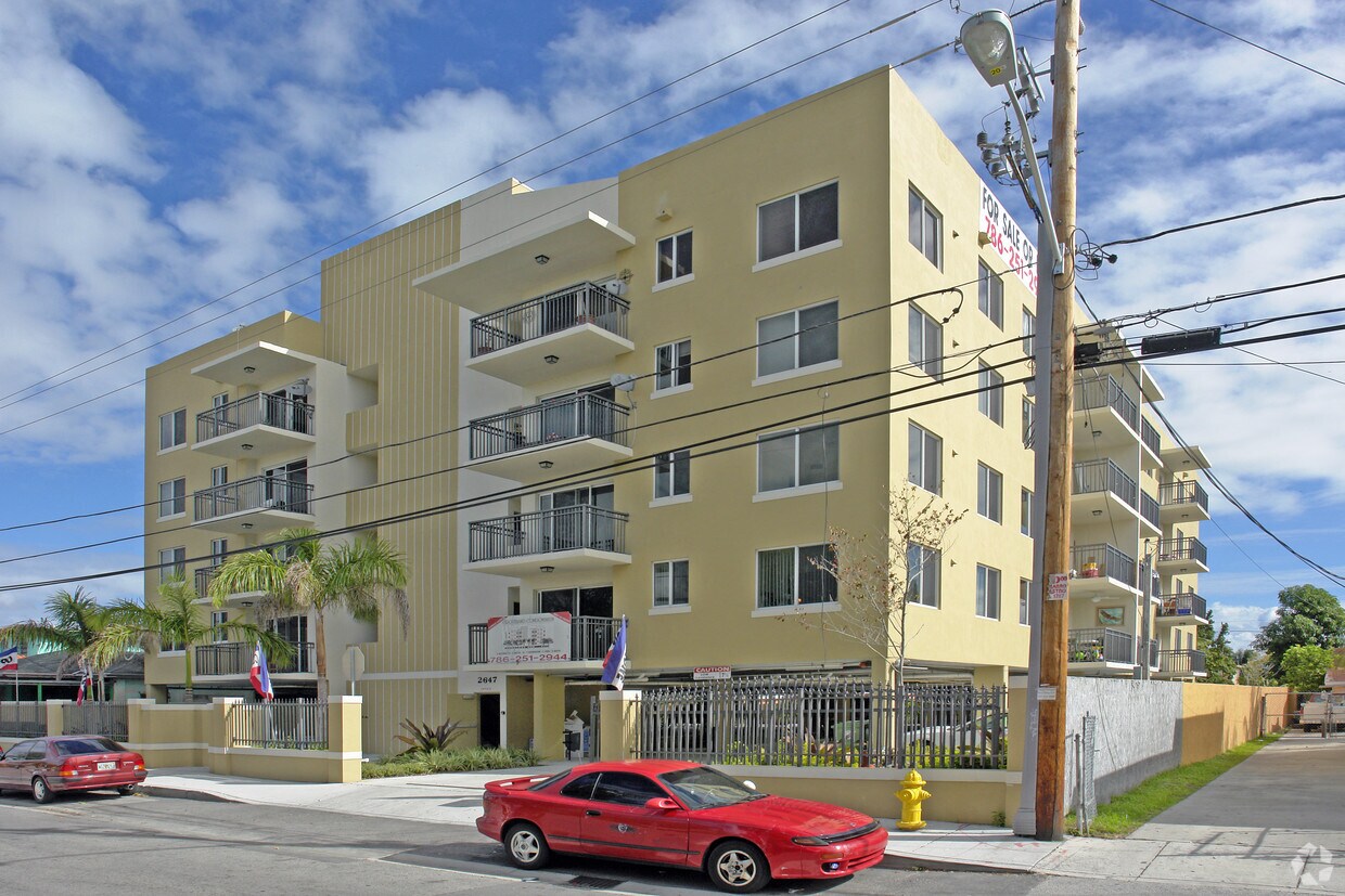 Primary Photo - 2647 NW 25th Ave