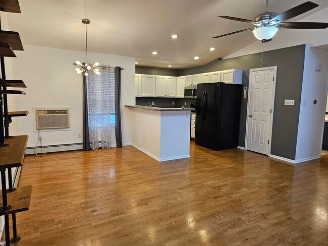 Foto del edificio - 334 Arbor Ln
