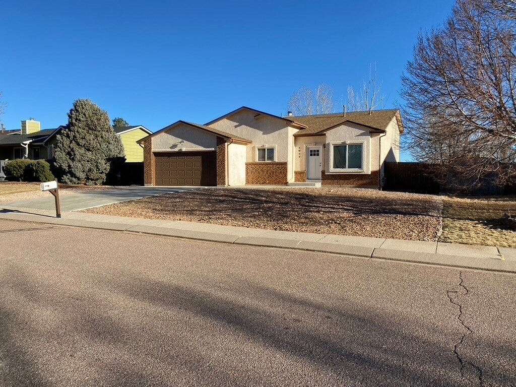 Foto principal - 3955 Glenhurst St