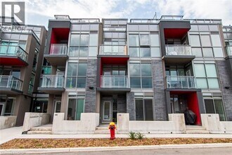 Building Photo - 5260 Dundas St