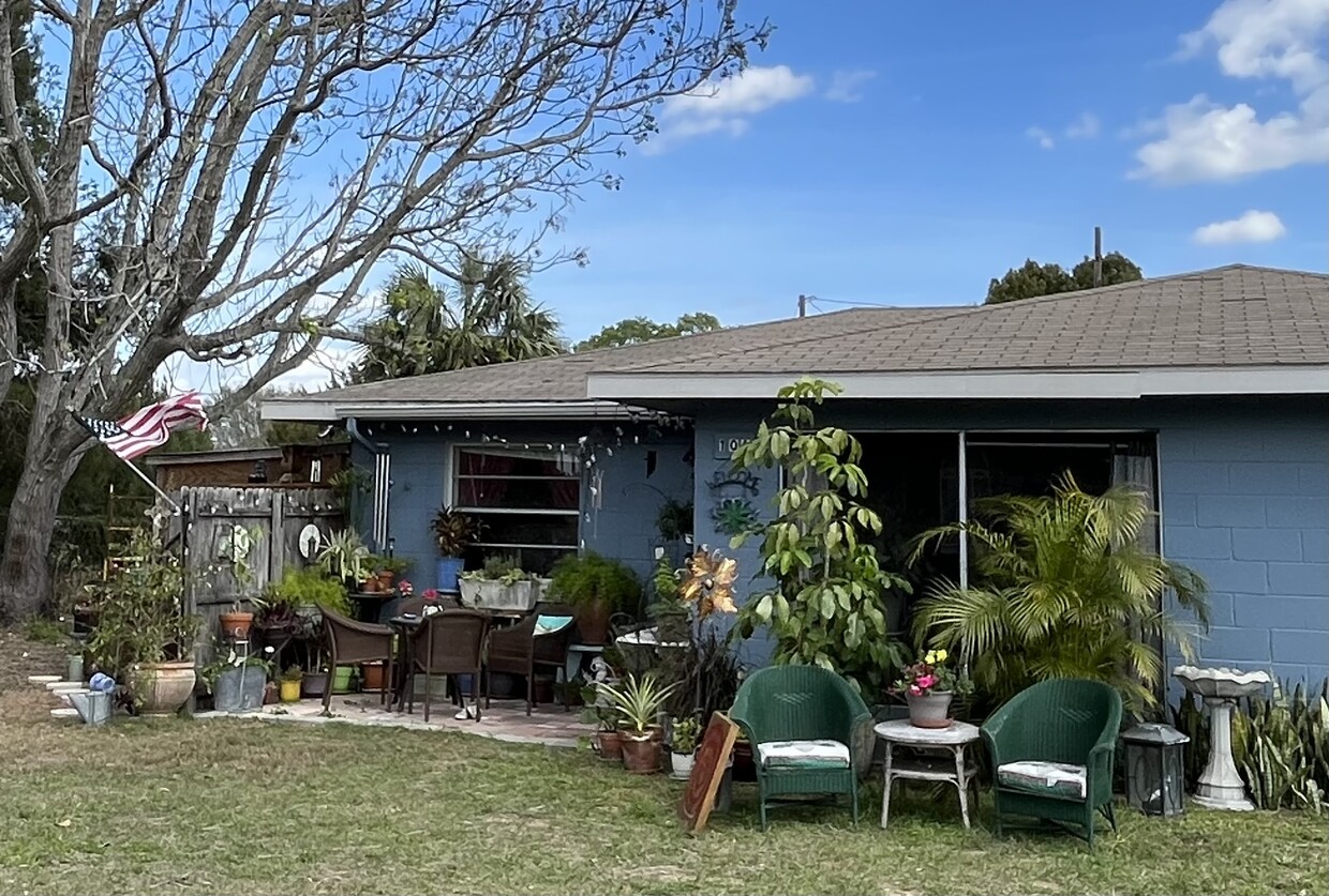 One Bedroom, Private Lanai - Tavadora Apartments