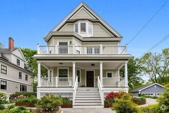 Building Photo - 228 Langley Rd