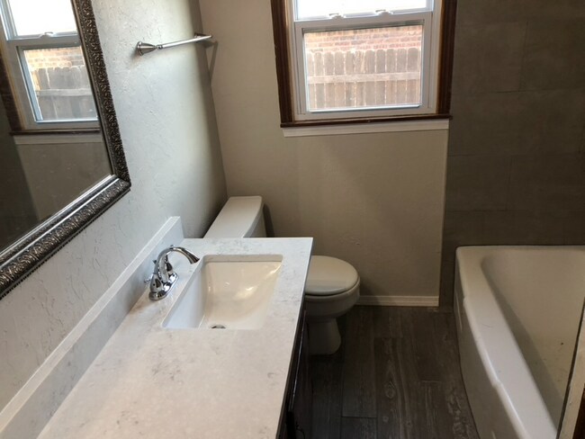 Building Photo - 9420 Mahler Pl