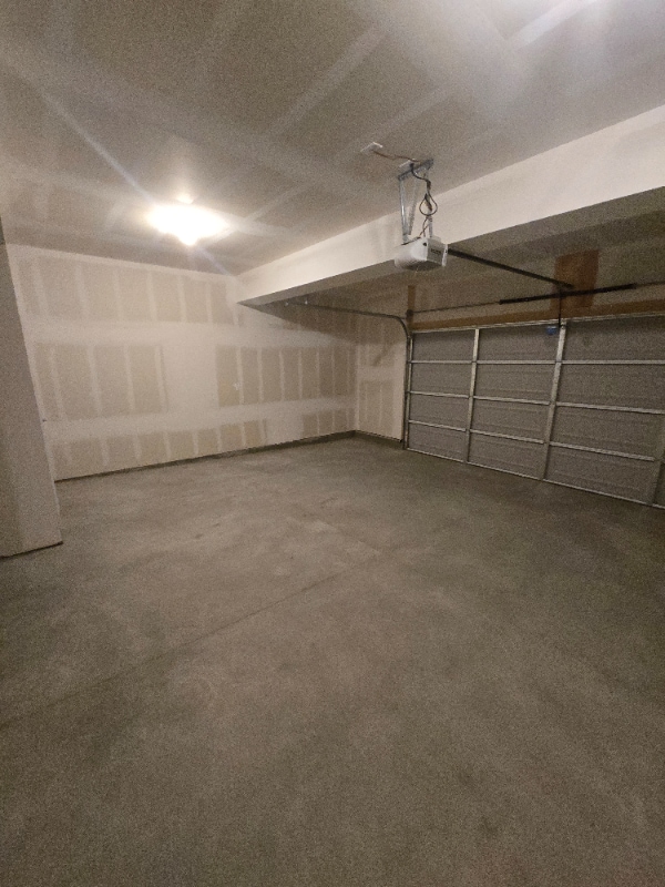 Building Photo - 4829 Autumn Leaf Dr
