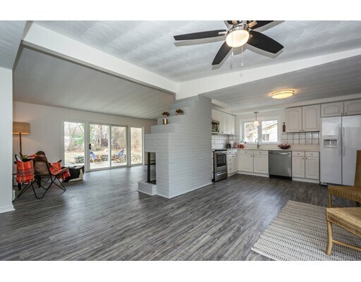 Foto del edificio - 6 Doris Rd