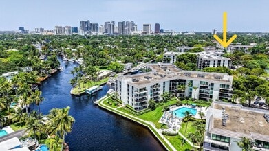 Building Photo - 1000 River Reach Dr