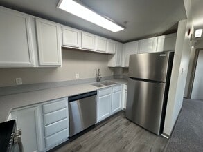 Building Photo - 2019 Drake Court Walk