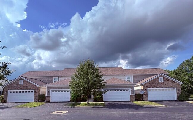 Foto del edificio - Charming 3 beds 2.5 baths in Columbus!