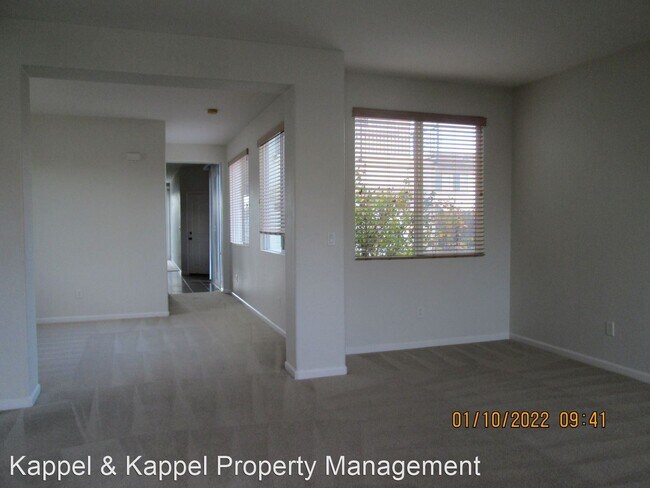 Building Photo - 4 br, 2.5 bath House - 1612 Harrisburg