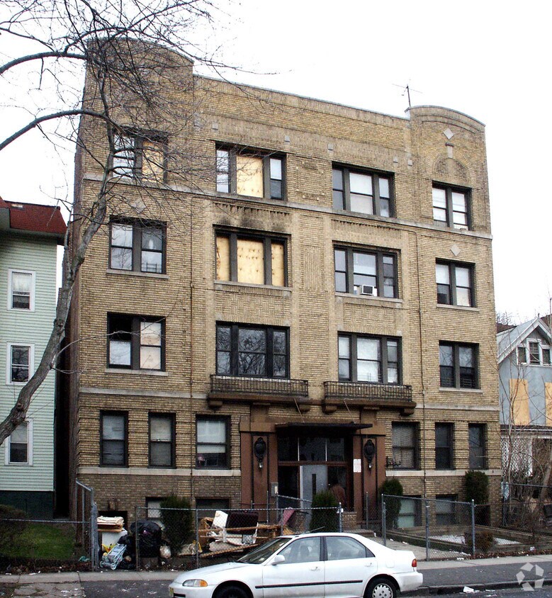 Primary Photo - Lenox on the Park