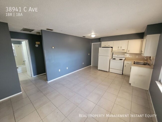 Foto del edificio - 38941 C Ave