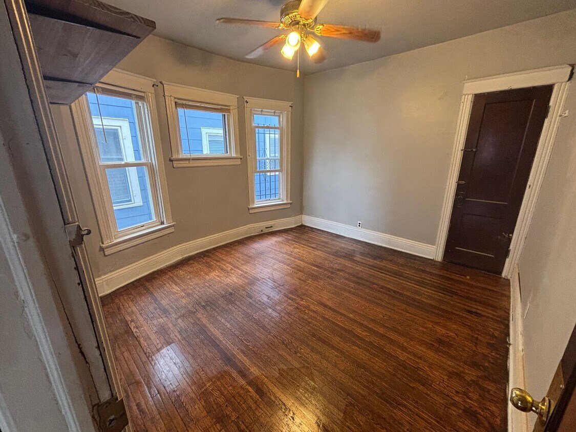 Foto del edificio - 172 Hedley Pl