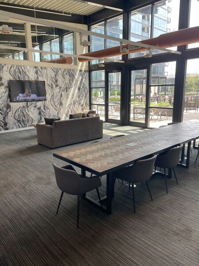 Foto del edificio - 844 W Blackhawk St