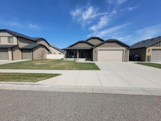 Foto del edificio - 4 bedroom in Billings MT 59106