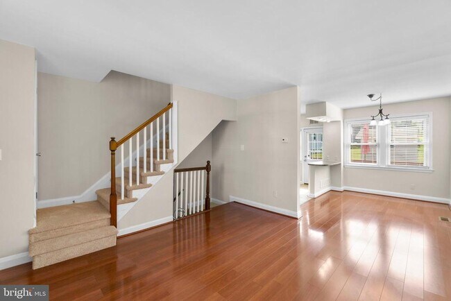 Building Photo - 4306 Newport Ave