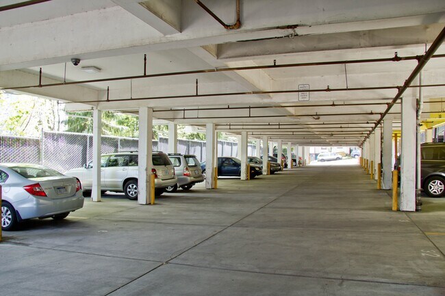Foto del edificio - Hoodview Apartments