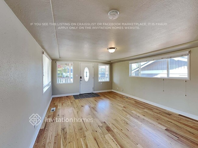 Building Photo - 825 98th St S