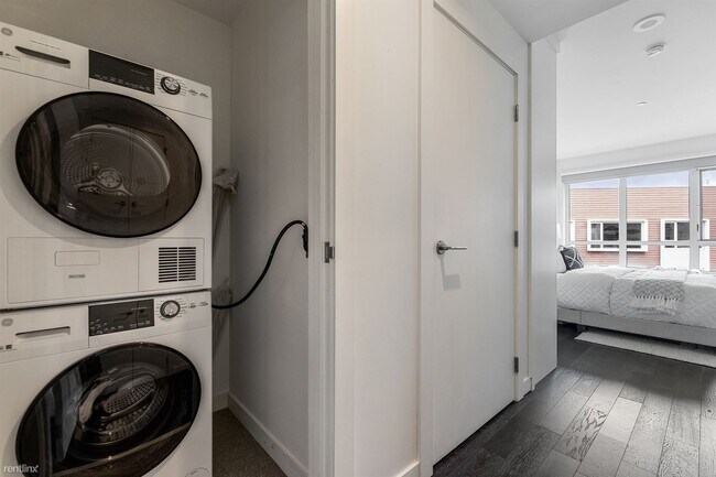 Foto del edificio - 1 br, 1 bath Condo - 110 Channel Street 628