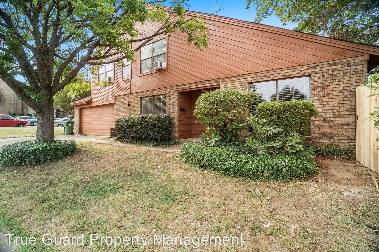 Primary Photo - 3 br, 3 bath House - 320 Carolyn Dr.