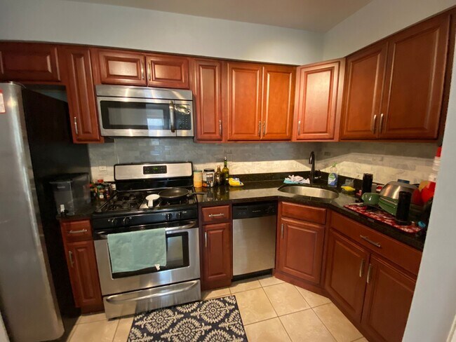 Kitchen - 1808 Cliff St
