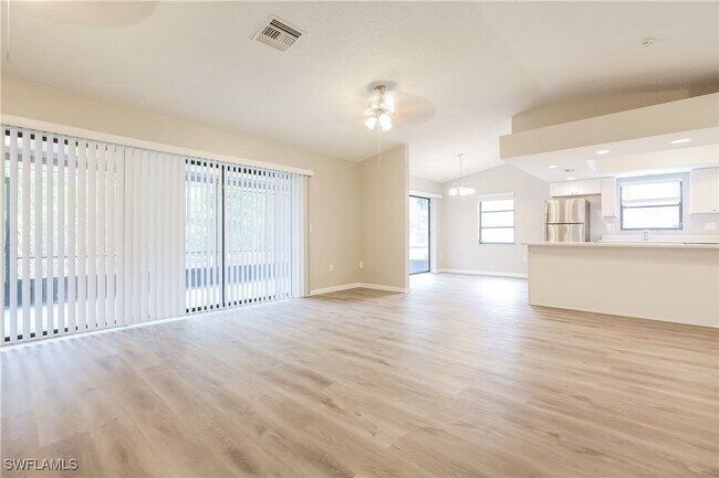 Foto del edificio - 987 Auburn Rd