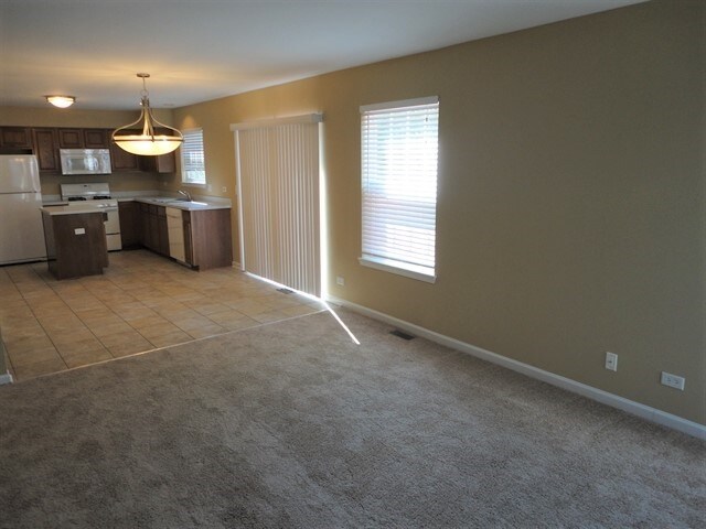 Building Photo - 1613 Gleneagle Court