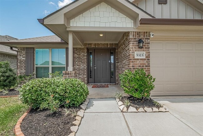 Building Photo - 5323 Vermilion Ct
