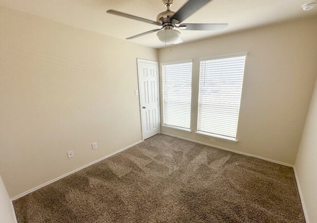 Foto del edificio - AVAILABLE NOW;APPLY ON OUR WEBSITE TODAY!!!