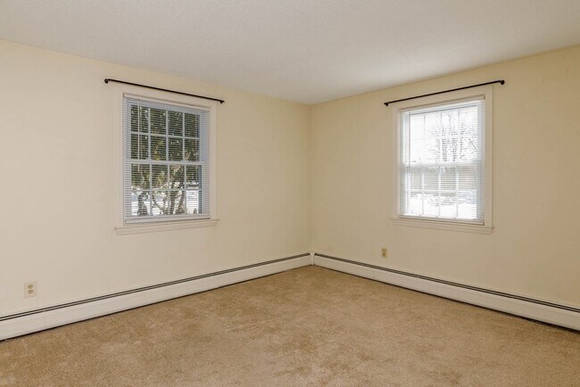 Foto del edificio - 90 Ridgewood Ln