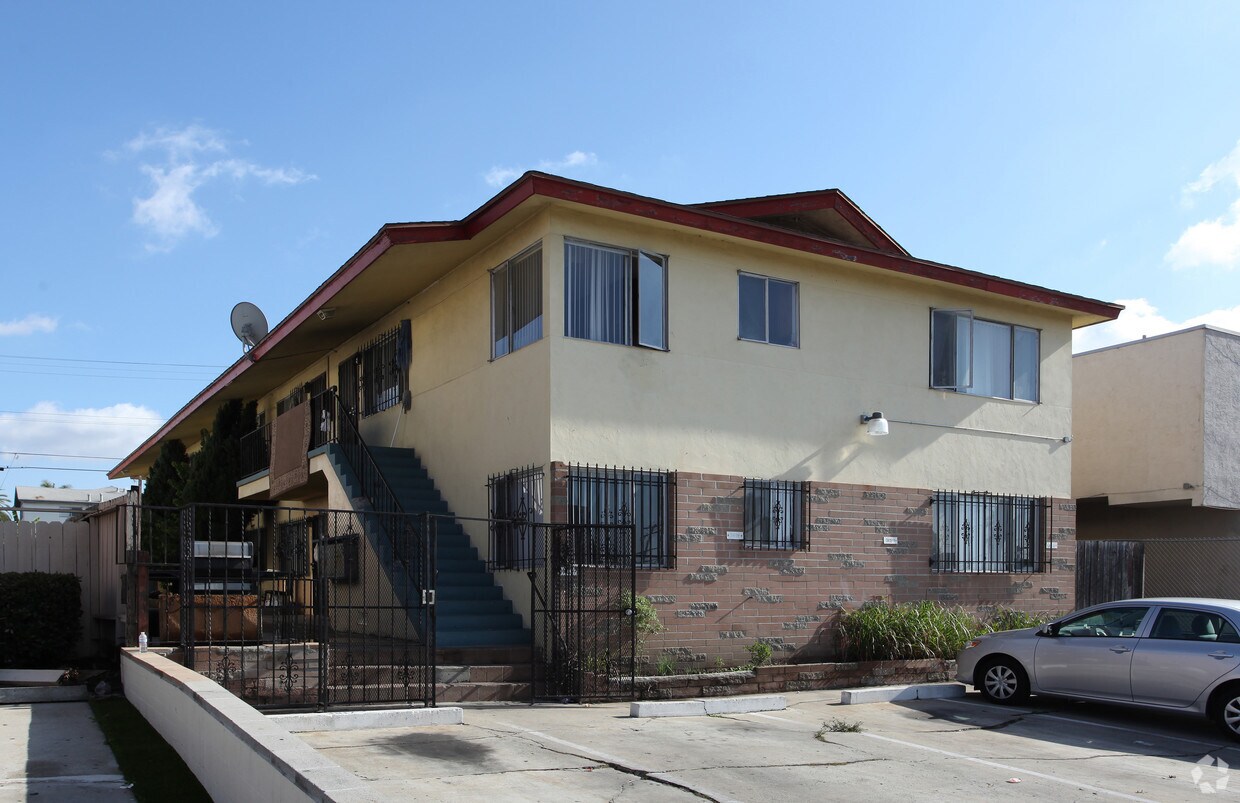 Primary Photo - 3817-3823 Marlborough Ave