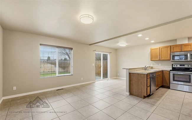 Building Photo - Whit226