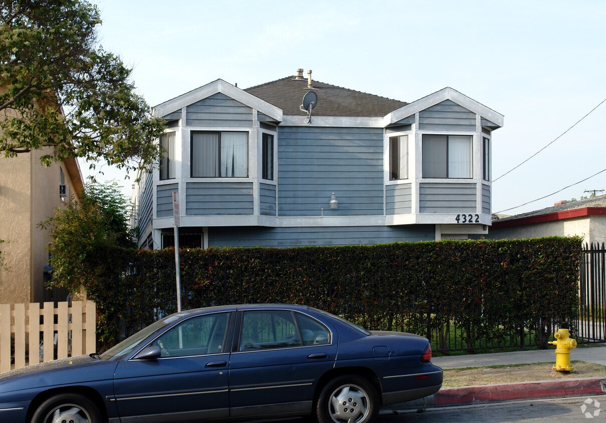 Foto del edificio - 4322 W 145th St