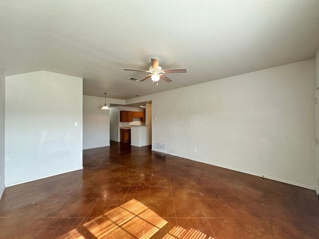 Building Photo - 6300 Temora Loop