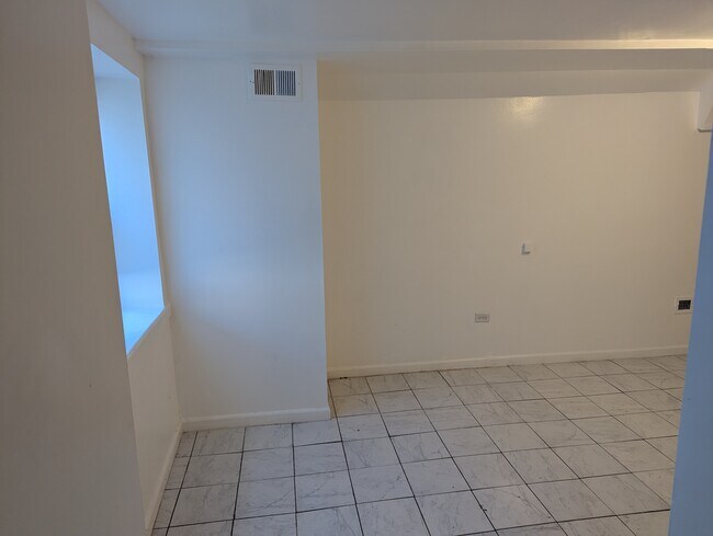 Foto del edificio - 1318 S Kolin Ave