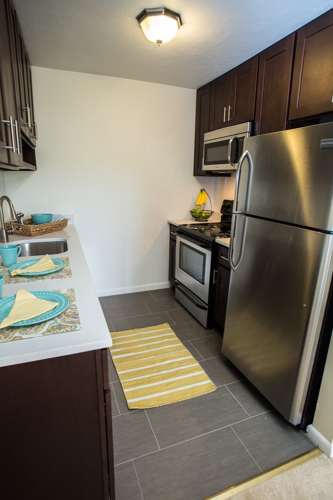 Rosemont Plaza Apartments Bryn Mawr, PA