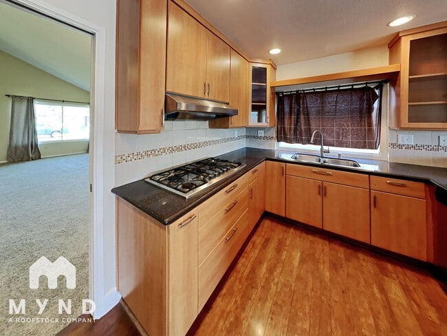 Foto del edificio - 2625 Wardlow Ave