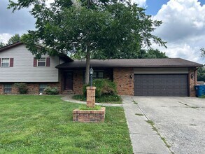 Building Photo - 10 Tanbark Dr