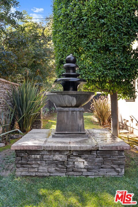Foto del edificio - 3376 Fryman Pl