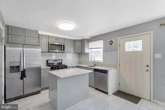 Building Photo - 4504 Mandela Way