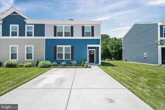 Building Photo - 154 Currant Cir