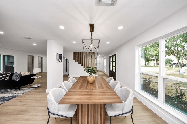 Foto del edificio - 5614 Oakhaven Ln