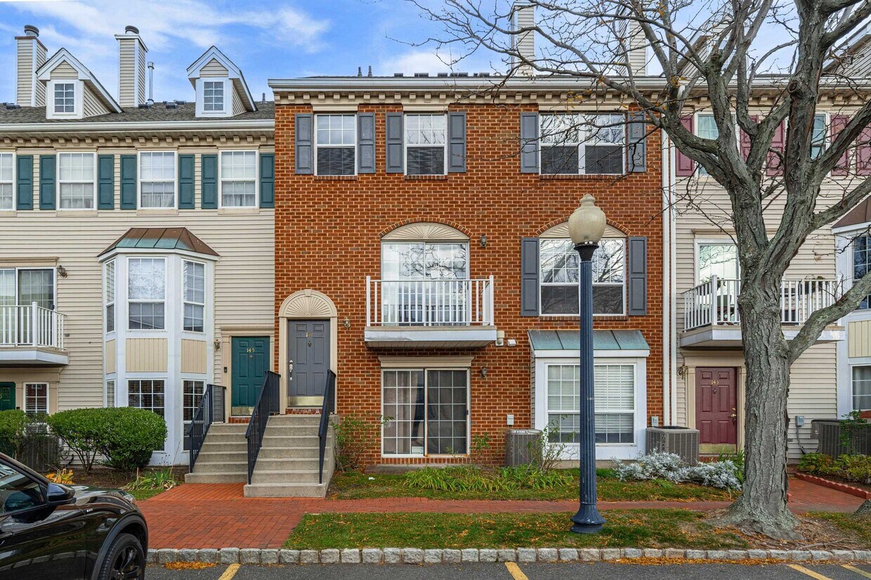 Foto principal - 144 Cherry St