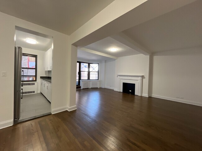 Building Photo - 20 Fifth Avenue