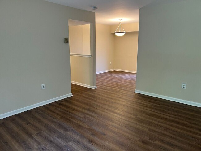 Building Photo - Wonderful Condo in Olney Town Center