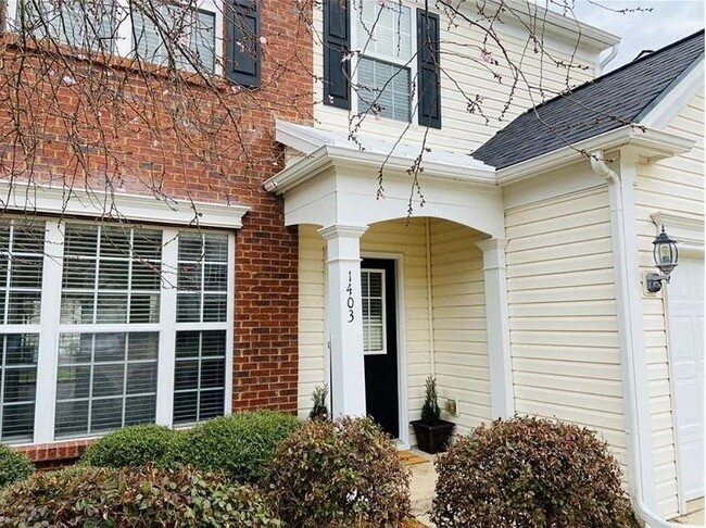 Building Photo - 1403 Anona Pl
